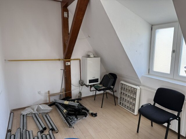 Piata Victoriei, oferta inchiriere ap. 4 cam. in vila,