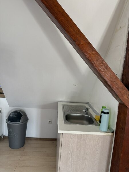 Piata Victoriei, oferta inchiriere ap. 4 cam. in vila,