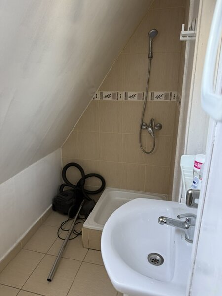 Piata Victoriei, oferta inchiriere ap. 4 cam. in vila,