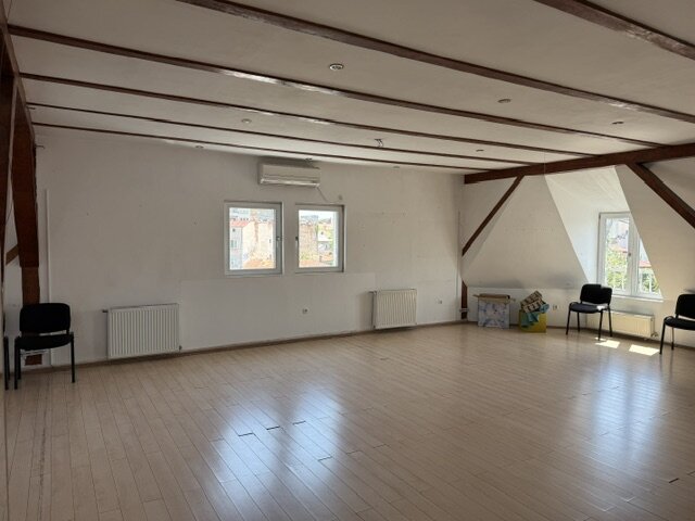 Piata Victoriei, oferta inchiriere ap. 4 cam. in vila,